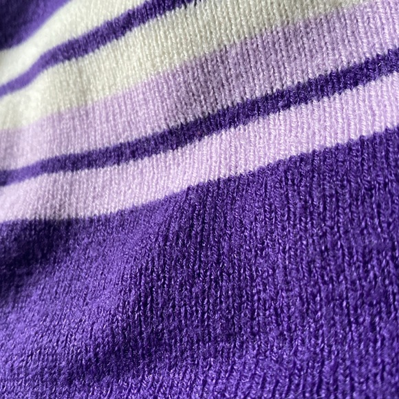 Purple and white vertical stripe beanie - Picture 7 of 9